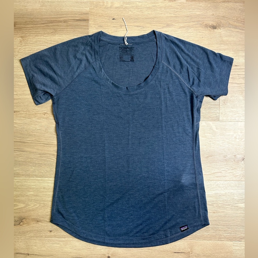 NWOT Patagonia Capilene Cool Trail Tshirt Medium Navy Blue